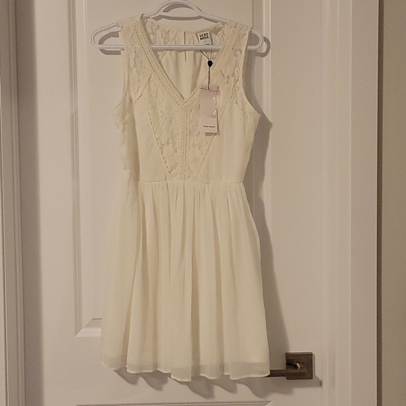 Vero Moda White Dress - Picture 1 of 6